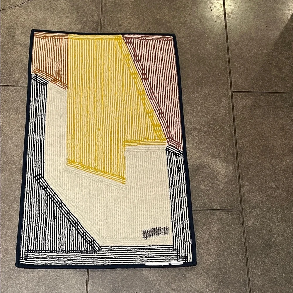 WEST ELM Angled Modern Bath Mat Abstract Multicolor Rug - Dark Horseradish